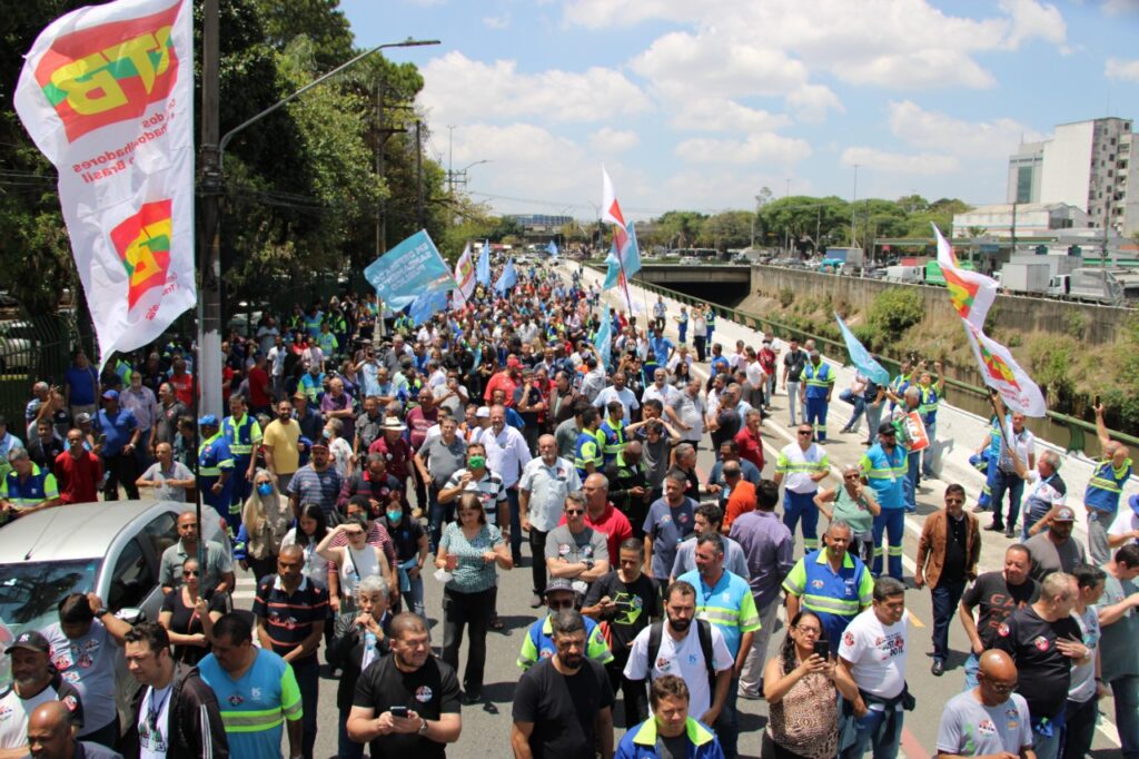 Sabesp: Sintaema repudia alvoroço do mercado e reafirma luta contra  privatização  Sindicato dos Trabalhadores em Água, Esgoto e Meio Ambiente  do Estado de São Paulo